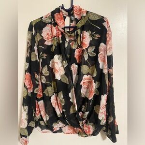 Lovely floral top! Perfect for Spring.